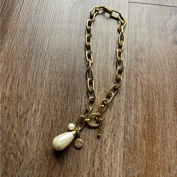 Jewelry - Lauren Ralph Lauren vintage necklace with a clasp and baroque pearl pendant